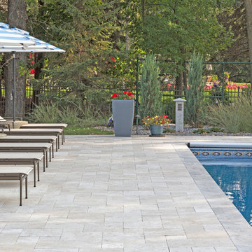 POOLSIDE POSH