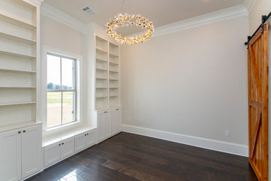 Inspiration for a timeless home design remodel in New Orleans