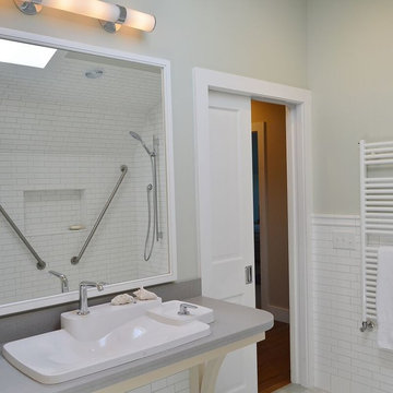 Bathroom/Handicap Accessible