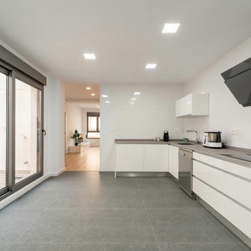 Casa Grey Crest