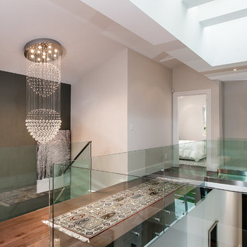 The GlassBridge House