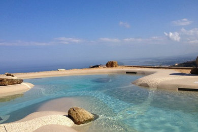 Pool in Korsika