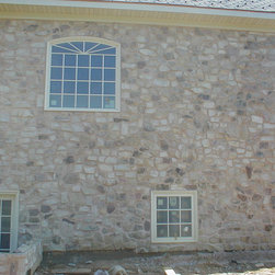 QuarryCut Stone - 40%Dark 40%Split Grey 20%Split Field - Irregular - Siding And Stone Veneer