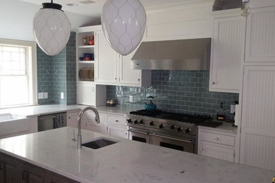 Example of a trendy kitchen design in Minneapolis