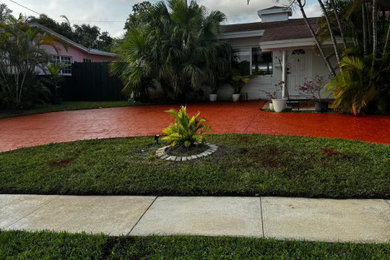 Design ideas for a landscaping in Miami.