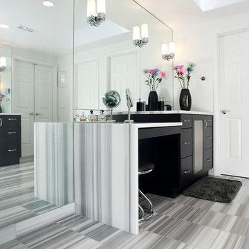 Modern Black and White Bathroom