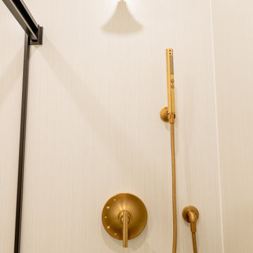 Camas Minimalist Bathroom Remodel