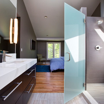 Contemporary Bathroom