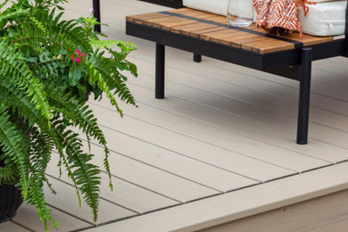 Inspiration for a modern deck remodel in Minneapolis