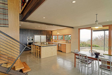 Minimalist home design photo in Other