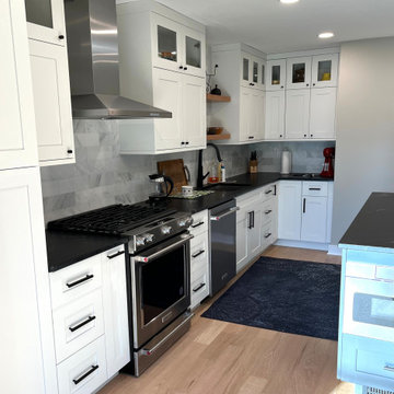 Dichromatic Kitchen
