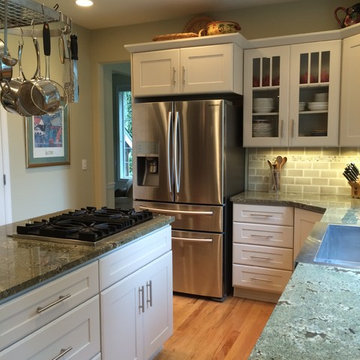 Bainbridge Island Battlepoint Kitchen- Showplace Cabinetry- RENEW (Refacing)