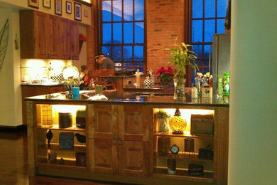 Example of a kitchen design in San Diego