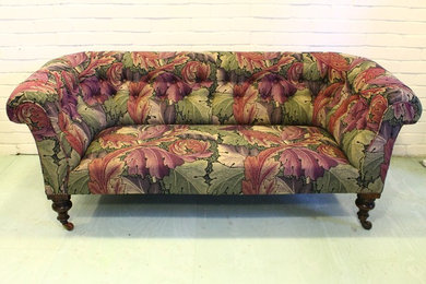 Deep buttoned Chesterfield in Morris and Co Acanthus