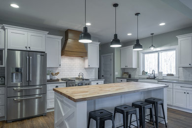 Country kitchen photo in Grand Rapids