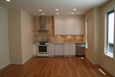 Inspiration for a contemporary kitchen remodel in Nashville
