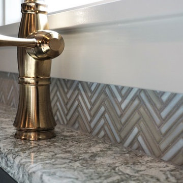Bright, Neutral Kitchen