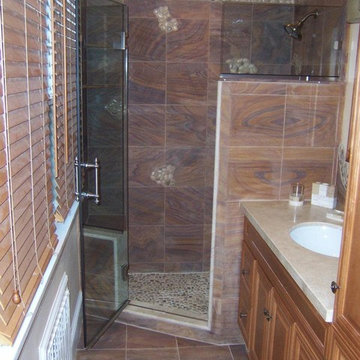 Sandstone & River Rock Master Bath