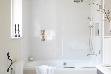 Inspiration for a timeless bathroom remodel in Surrey
