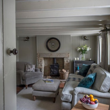 Grade II Listed Cottage: Sitting Room