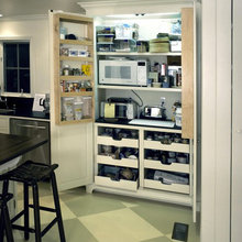 Kitchen pantry