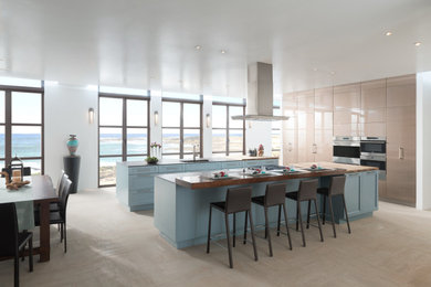 Beach style kitchen photo in Tampa