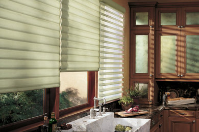 Hunter Douglas Pirouettes