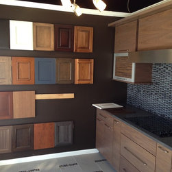 Stonebridge Display - Kithen Master in Farmington, MI - Kitchen Cabinetry