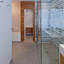 150 W, Toronto