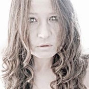 Simona Howellss foto