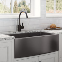 Kitchen & Dining