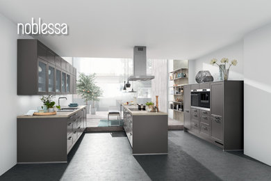 Inspiration for a contemporary kitchen remodel in Phoenix