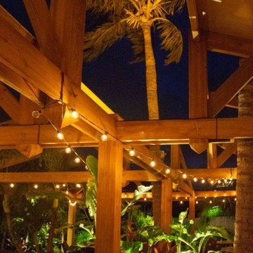 Structure Bois et voiles d'ombrage modulable d'un restaurant gastronomique