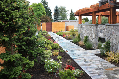 Design ideas for a mid-sized contemporary home design in Seattle.