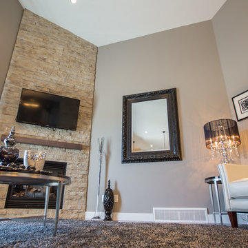 1543 sq/ft Modified Bi-level, 3 bedrooms, 2 ½ baths