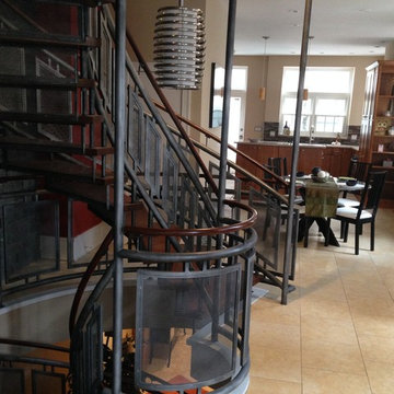 Floating Circular Stairway. No Stringer Beams!