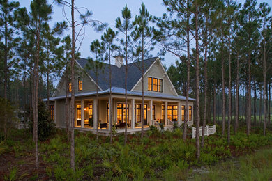 Example of a mid-sized classic exterior home design in Miami