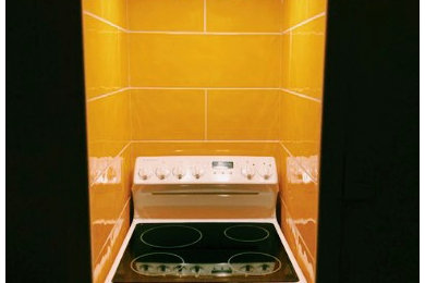 ネイピアにあるミッドセンチュリースタイルのおしゃれなキッチンの写真