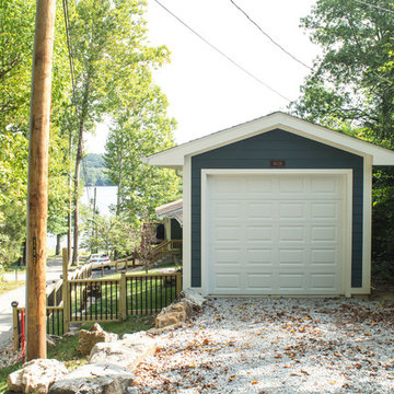 Detached Garage