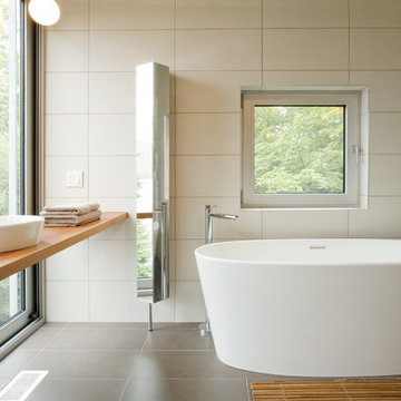 The Ove Bathtub (BOV-01-62)