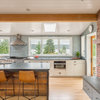 Kitchen of the Week: Big Windows, Great Views and a Large Island