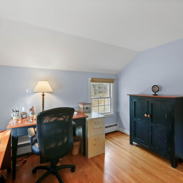 251 Buttonball Ln, Glastonbury, CT 06033