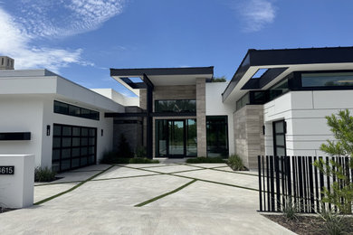 Inspiration for an exterior home remodel in Austin