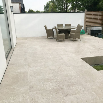 Garden space bringing the outside in