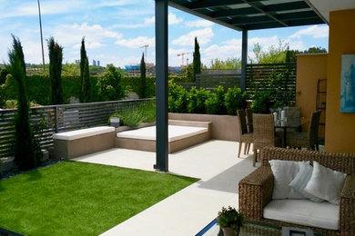 ¿Un jardín con piscina o una piscina con jardín.?