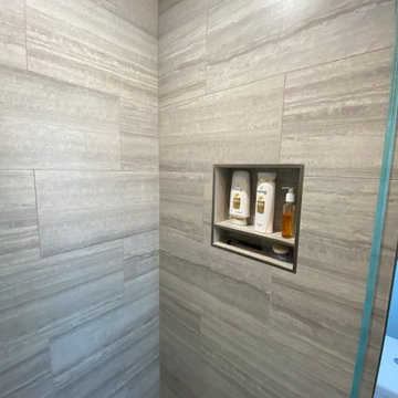Two bathrooms- San Jose