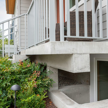 Modern Extended Family - Vancouver