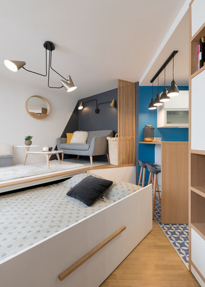Современный Гостиная by ATMOSPH&Egrave;RES DESIGN