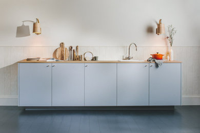 Photo of a contemporary kitchen in Cornwall.