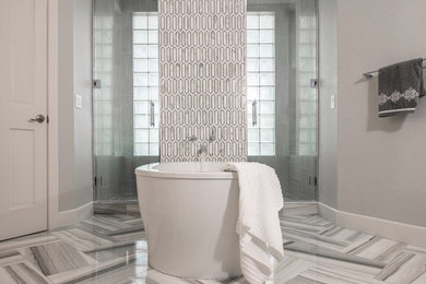 Inspiration for a classic bathroom in Orlando.